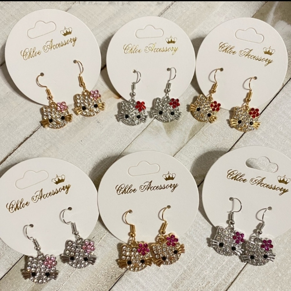 Kitty Cat Earrings Rhinestone crystal ss pierced earwire Hello Kitty Sanrio 1 pr - Picture 2 of 9